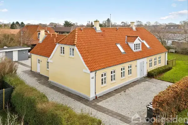 Villa på Holstebrovej 42, 6950 Ringkøbing