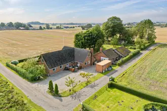 Villa på Surmosevej 3A, Breth, 7150 Barrit