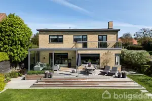 Villa på Damgårdsvej 37, 2930 Klampenborg