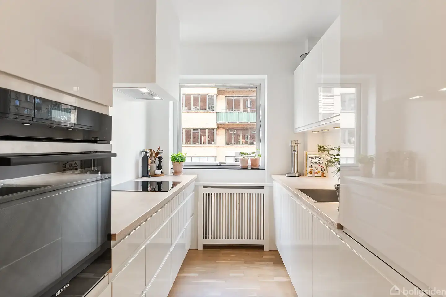 Gennemrenoveret 3V mellem Gl. Kongevej og Landbohøjskolens Have på Frederiksberg C - Visning 3