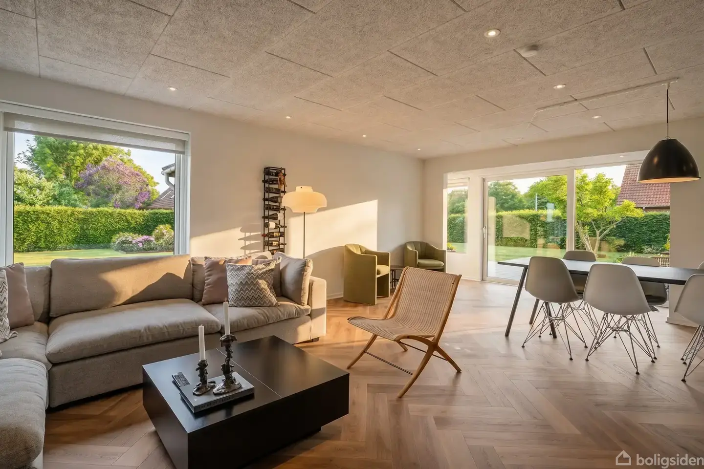 STILFULD VILLA MED FANTASTISK UDSIGT & DOBBELTGARAGE