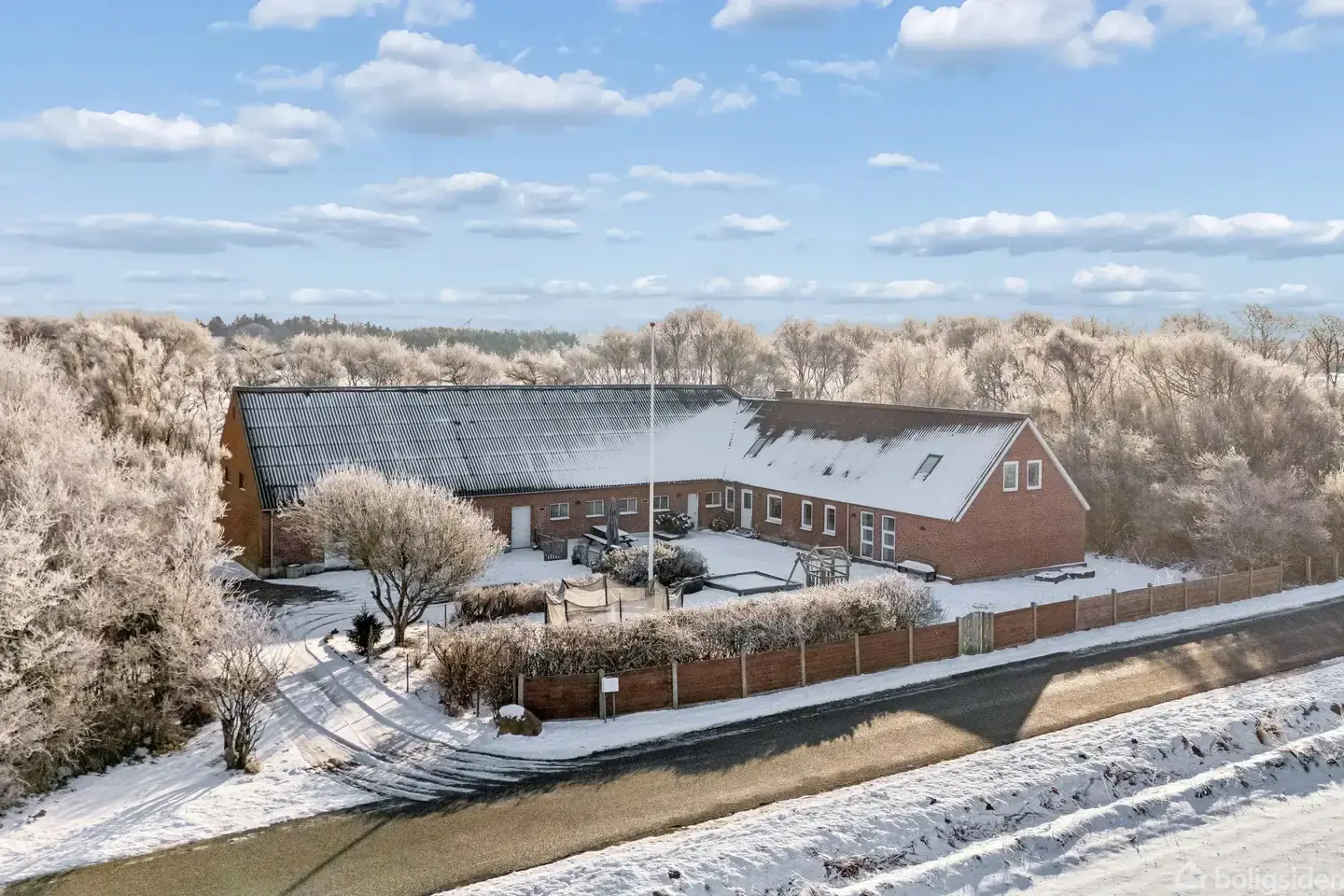 Landejendom på Sognefogedvej 2, 6990 Ulfborg