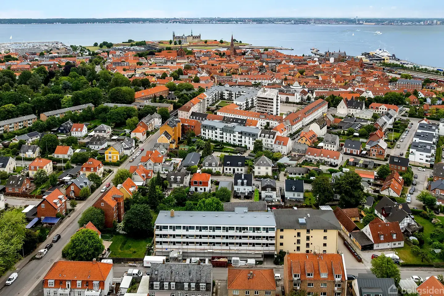 Rummelig 1 værelses lejlighed med stor altan på Rolighedsvej i Helsingør
