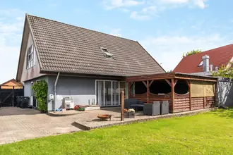 Villa på Strandby Kirkevej 120, 6705 Esbjerg Ø