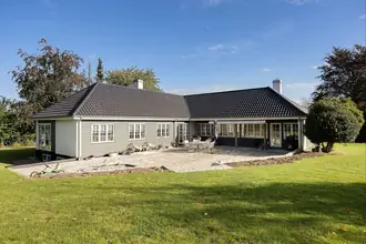 Villa på Fasanvej 6, Bisserup, 4243 Rude