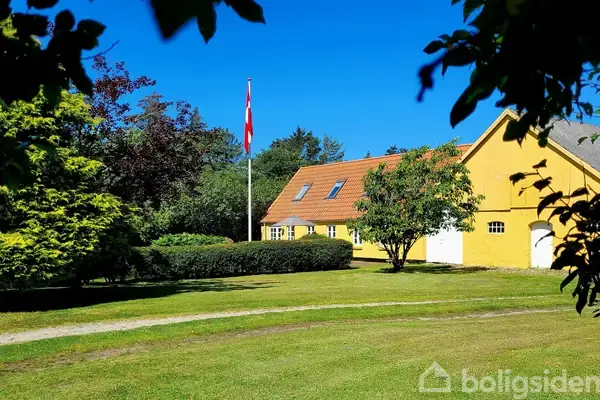 Landejendom på Jelstrupvej 109, 9480 Løkken