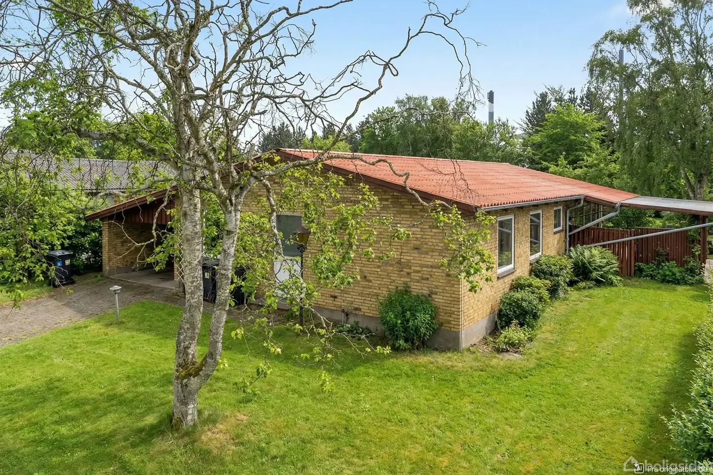 1-plans villa med nyt tag og god beliggenhed