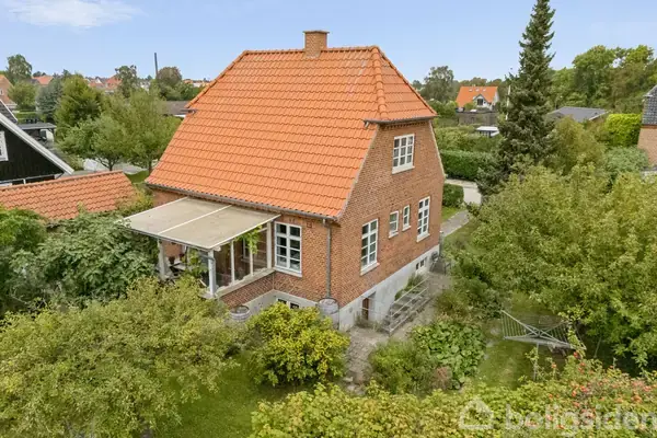Villa på Greve Alle 88, 2650 Hvidovre