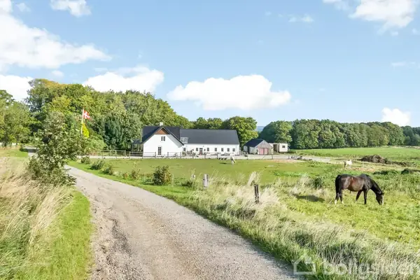 Landejendom på Skovlykkevej 6, 8660 Skanderborg