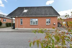 Villa på Stationsvej 4, 7451 Sunds
