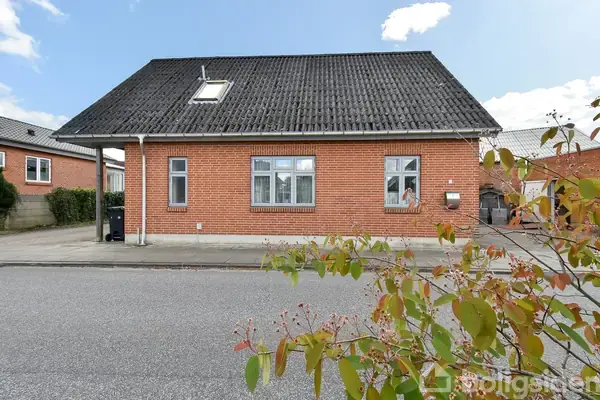 Villa på Stationsvej 4, 7451 Sunds