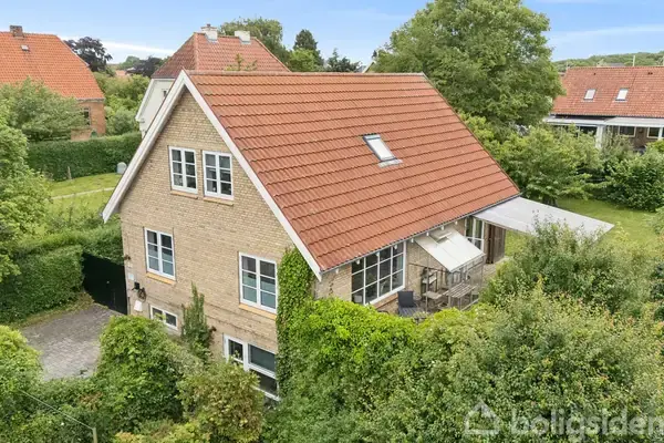 Villa på Kastanievej 24, 8260 Viby J