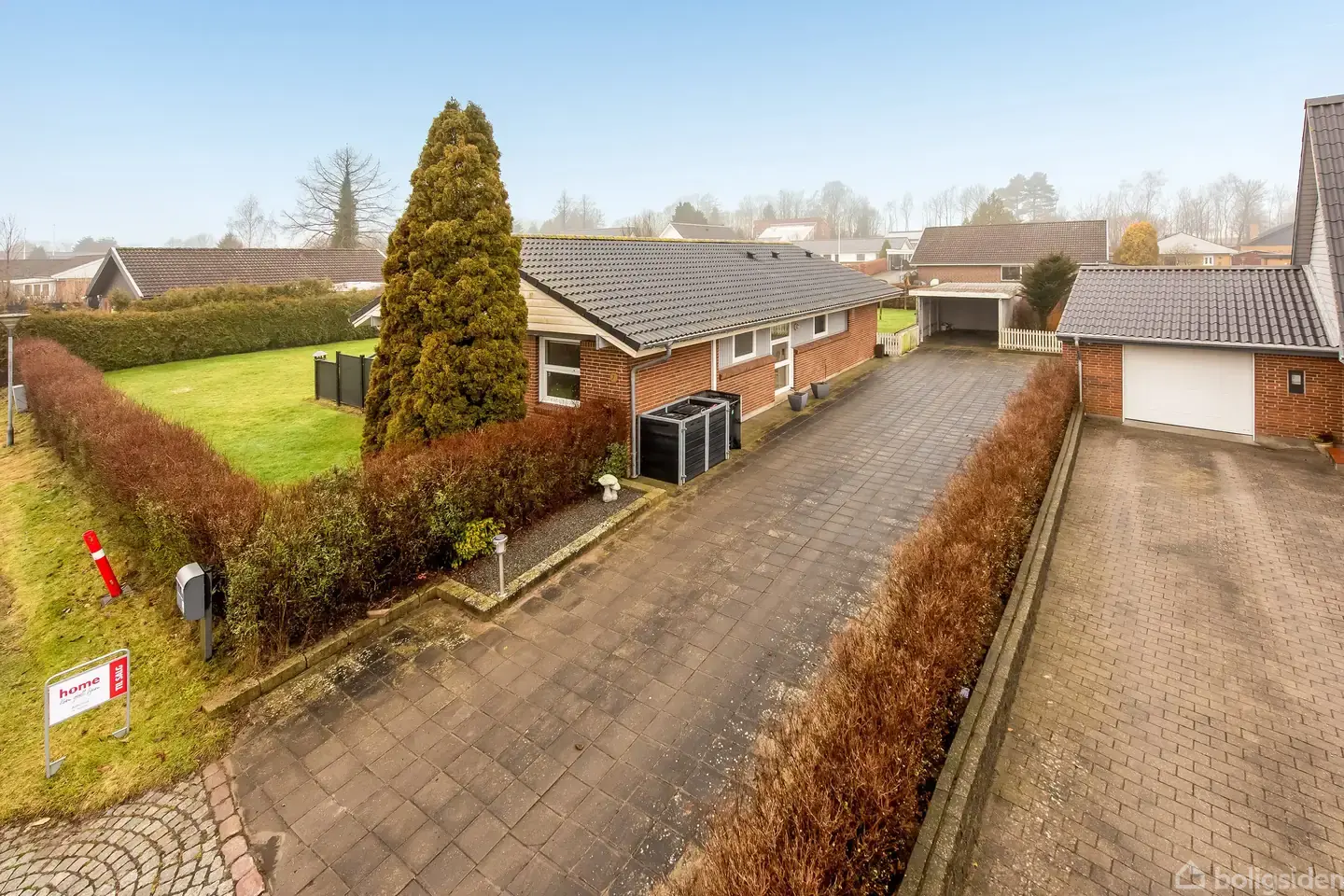 Velindrettet og flot moderniseret villa