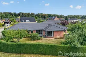 Villa på Vinthervej 27, 8732 Hovedgård