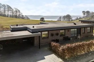 Villa på Kystager 18, 7120