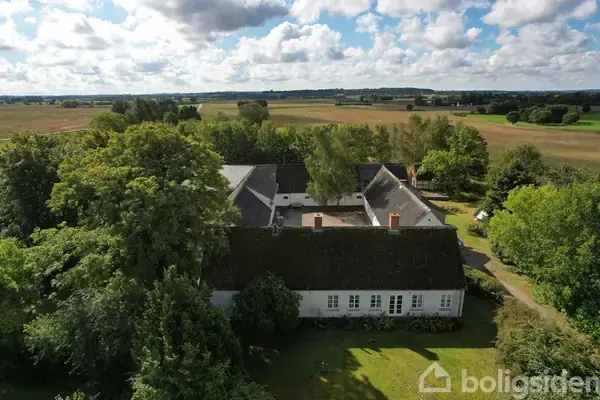 Landejendom på Smedevej 13, 4070 Kirke Hyllinge