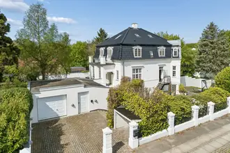 Villa på Slotsalleen 6B, 2930