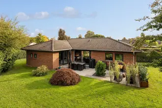 Villa på J.A. Petersens Park 50, 6093 Sjølund