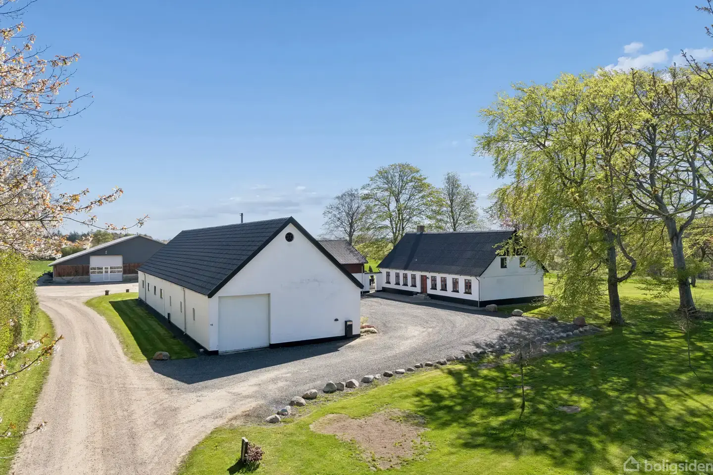 Landejendom på Mattrupvej 15, 7160 Tørring