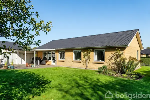 Villa på Poppelvej 8, 6973 Ørnhøj
