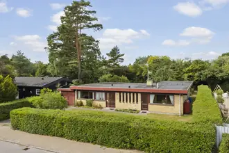 Villa på Jernbane Alle 94, 3060 Espergærde