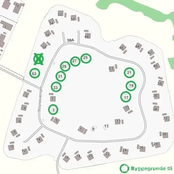 Kort illustrerer en vej, "Strupexvænge," omgivet af huse med numre indeni. Markerede tal i grønne cirkler: 62, 29, 31, 33, 27, 25, 21, 19, 17, 3.