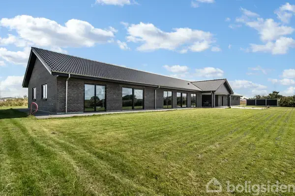 Landejendom på Nørlundvej 27, 7500 Holstebro