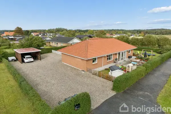 Villa på Præstegårdsvej 11, 9240 Nibe