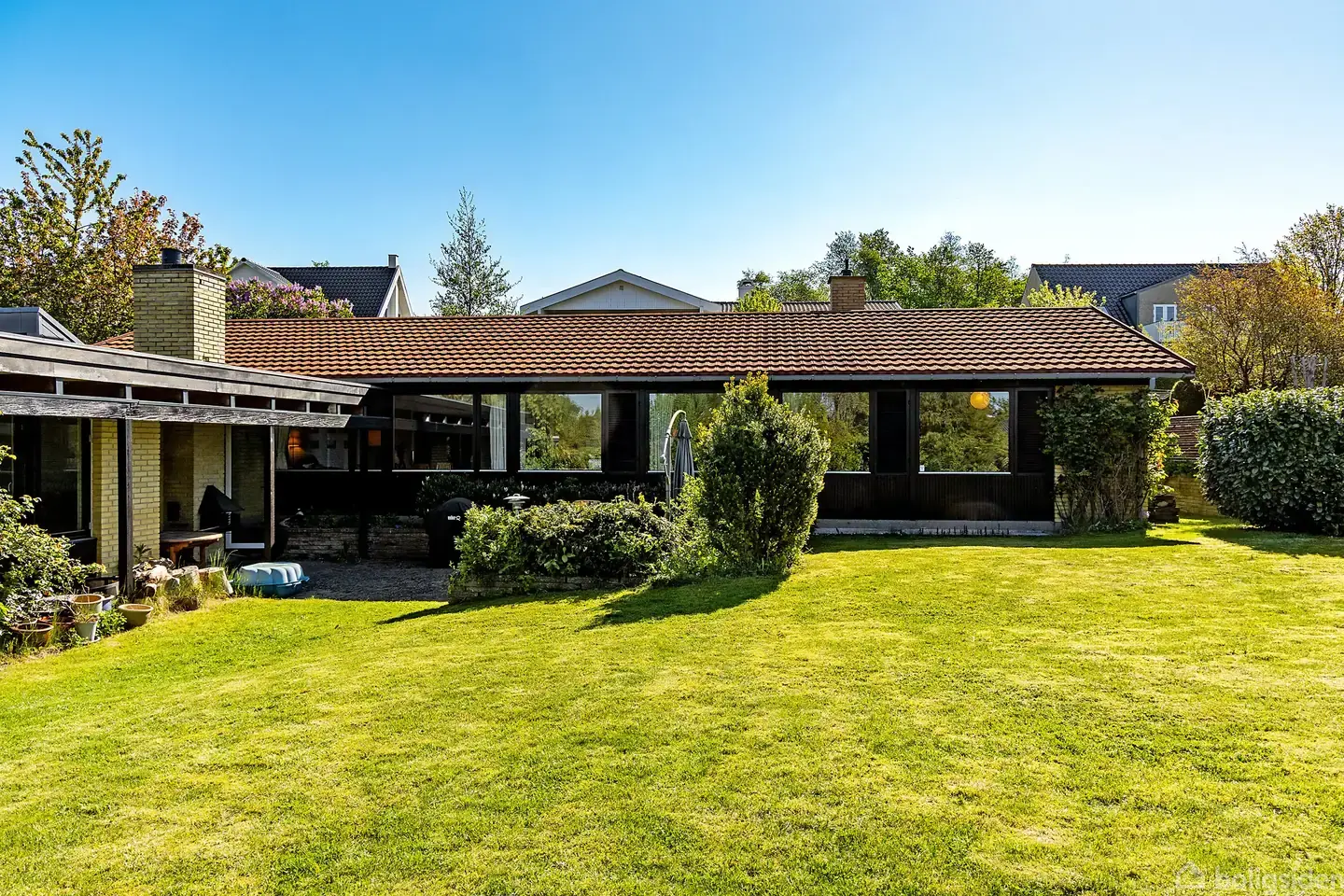 Rummelig 60´er villa på hele 258 etagemeter