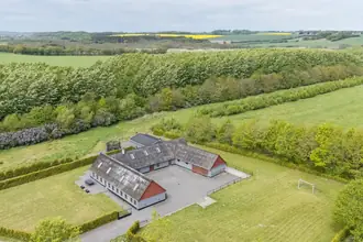 Landejendom på Gml Oustrupvej 19, Mygind, 8544 Mørke