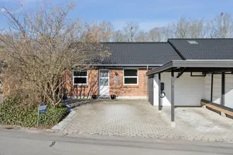 Rækkehus på Tranehøjen 332, Dyrup, 5250 Odense SV