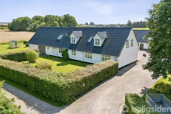 Landejendom på Ellidshøj Banevej 27, 9230 Svenstrup J