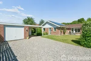 Villa på Kjeldsbjergvej 15B, 8520 Lystrup