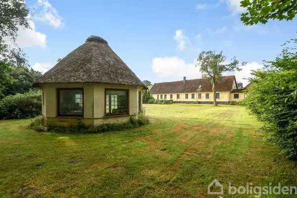 Landejendom på Hesselballevej 44, 6040 Egtved