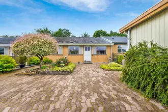 Rækkehus på Dragebakken 374, Sanderum, 5250 Odense SV