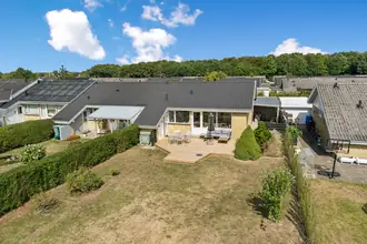 Rækkehus på Humlebivænget 15, Hjallese, 5260 Odense S