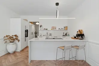 Ejerlejlighed på Dronningensgade 42, 2. 4., 1420 København K