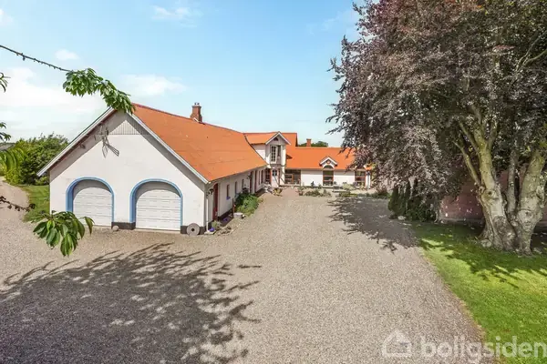 Landejendom på Sønderkærvej 17, 7160 Tørring