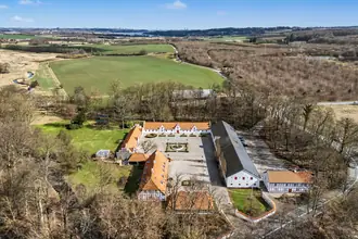 Landejendom på Harlev Møllevej 7, Gl Harlev, 8462 Harlev J