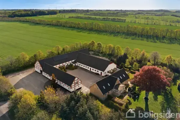 Landejendom på Mejlbyvej 44, 9610 Nørager