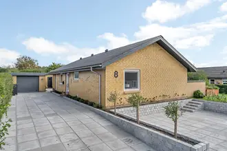 Villa på Dybbølvej 8, 9700 Brønderslev