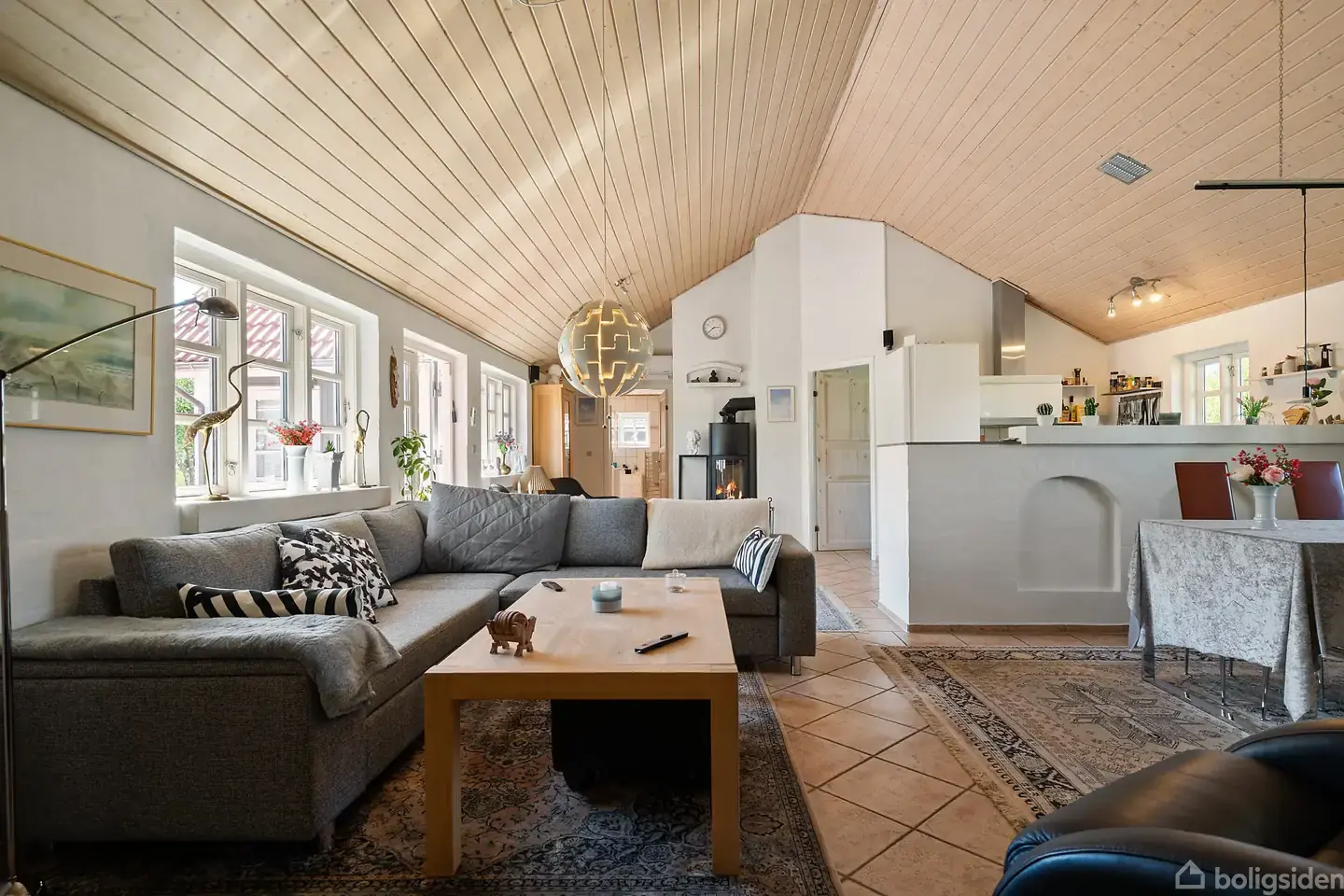 Charmerende fritidsbolig med plads til hele familien - Visning 2