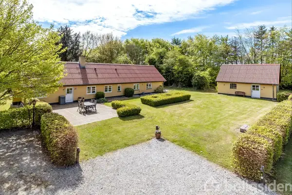 Landejendom på Løthvej 93, 9740 Jerslev J