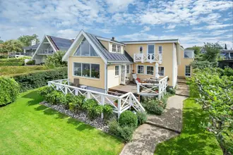 Villa på Strandvejen 5, 4040 Jyllinge