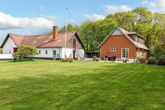 Landejendom på Varhedevej 9, 7490 Aulum