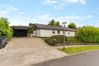 Villa på Ådalsparken 13, 8370 Hadsten
