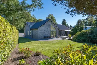 Villa på Poppel Alle 54, Hareskov, 3500 Værløse