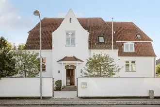Villa på Holck Winterfeldts Alle 6, 2900 Hellerup