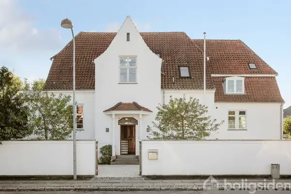 Villa på Holck Winterfeldts Alle 6, 2900 Hellerup