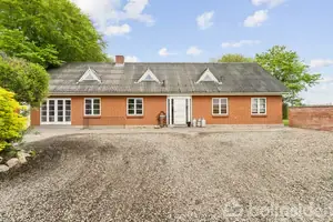 Villa på Guldforhovedvej 44, 7441 Bording
